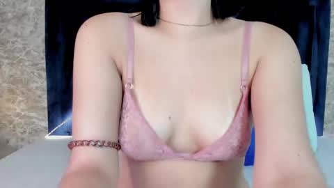 Snapshot of lily_woodz chatting on 10/12/25, 03:44 LilyWoodz online show from 10/12/25, 03:44