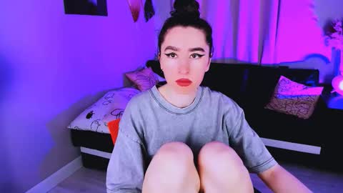 LILY online show from 10/18/25, 08:59