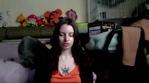 lilycandy_ online show from 02/08/25, 04:14