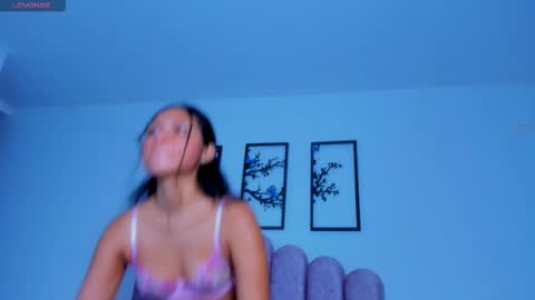 Lily online show from 10/01/25, 04:07