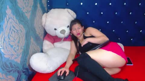 Snapshot of lilyevansxx chatting on 02/17/25, 09:41 Lily online show from 02/17/25, 09:41