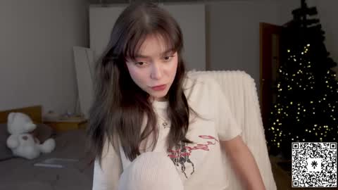 Lily   online show from 12/11/24, 04:20