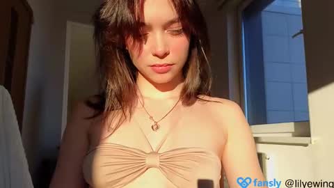 Lily   online show from 02/20/25, 01:30