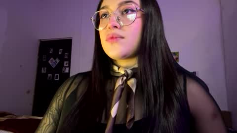 Lily online show from 06/05/26, 01:12