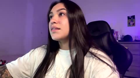 Lily online show from 06/25/26, 10:25