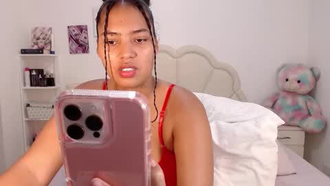 Snapshot of lilyjacksonn chatting on 02/19/25, 04:55 Lily.. online show from 02/19/25, 04:55