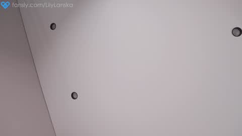 Lilia online show from 10/18/25, 08:48