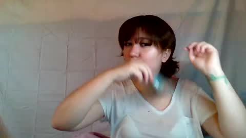 Snapshot of lilylovegood04 chatting on 06/26/26, 03:16 lily online show from 06/26/26, 03:16