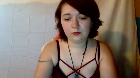 Snapshot of lilylovegood04 chatting on 07/11/26, 03:48 lily online show from 07/11/26, 03:48