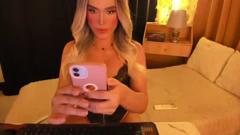 Snapshot of lilymonstercock chatting on 07/17/26, 02:56 IM YOUR TRUE GODESS Lilymonstercock online show from 07/17/26, 02:56