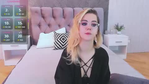 Rose online show from 10/17/25, 05:54