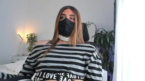 Lily Reina online show from 04/21/26, 06:23