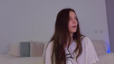 Lily online show from 09/29/25, 05:34