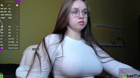 Lily online show from 10/22/25, 01:00