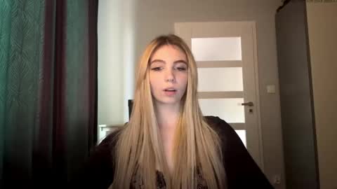 Lily online show from 05/19/26, 05:30