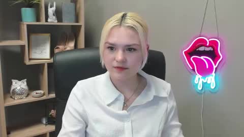 Lily online show from 02/27/26, 04:29