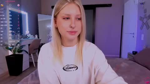 Snapshot of lilyvibe chatting on 02/10/25, 02:59 Lily online show from 02/10/25, 02:59