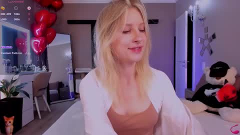 Snapshot of lilyvibe chatting on 02/20/25, 03:30 Lily online show from 02/20/25, 03:30