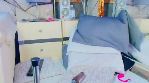 Lilly online show from 10/11/25, 01:42