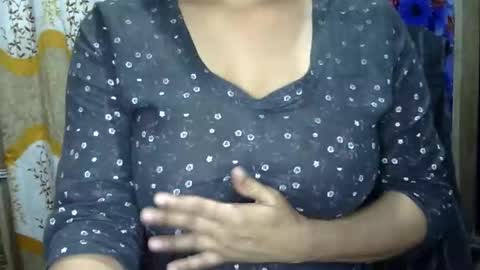 limaakter246618 online show from 11/09/25, 06:33