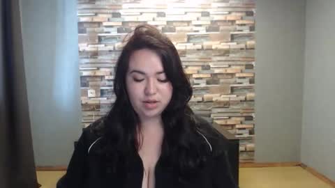 Snapshot of limalagris chatting on 05/16/26, 06:43 busty princess online show from 05/16/26, 06:43