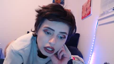 Snapshot of liminaldoll chatting on 12/16/24, 02:36 Liminal online show from 12/16/24, 02:36