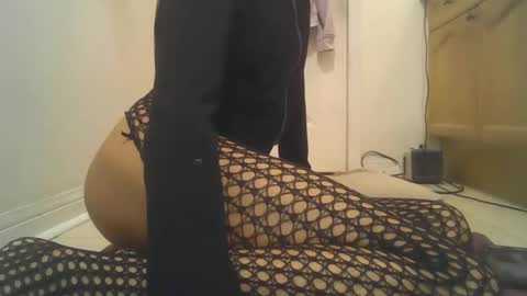 Snapshot of limpclitsissyfemboy chatting on 11/07/25, 09:26 limpclitsissyfemboy online show from 11/07/25, 09:26