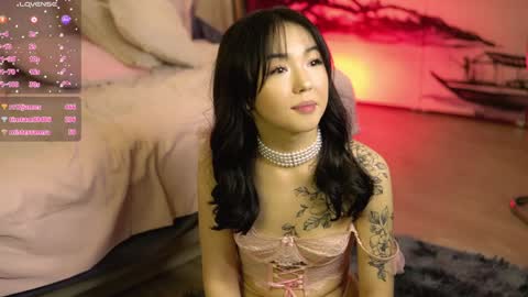 Lin Use menu to play with me  online show from 02/03/25, 05:24