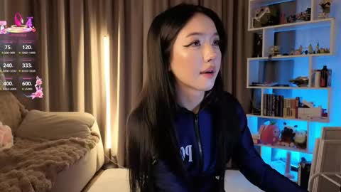 Lin Use menu to play with me  online show from 06/07/26, 06:11
