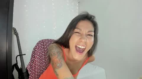 Lina Mandarina online show from 02/07/25, 07:59
