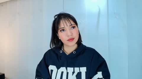  Lina Bedoya  online show from 09/12/25, 11:32