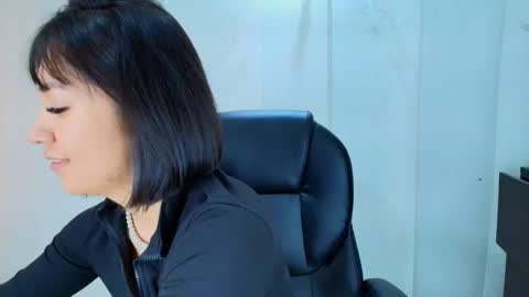  Lina Bedoya  online show from 01/12/26, 11:59