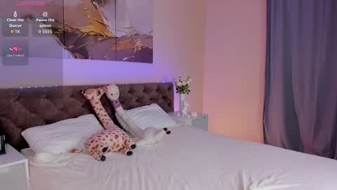 Lina blueeyed    GMT3 1100-1700 Mon Wed Thu Sat Sun online show from 11/22/25, 09:19