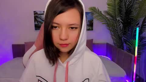 Lina online show from 02/28/25, 01:47