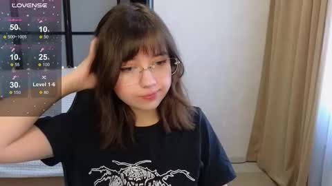 Lina online show from 11/28/25, 03:53