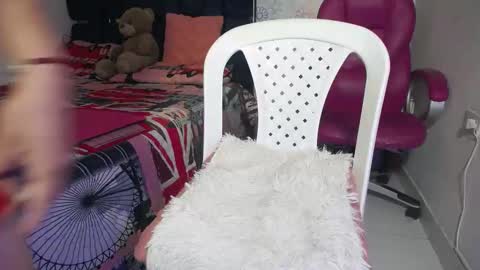 Snapshot of lina_clark_ chatting on 09/23/25, 03:59 lina_clark_ online show from 09/23/25, 03:59