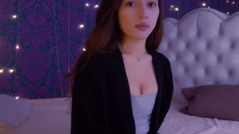 Lillian online show from 10/20/25, 05:02