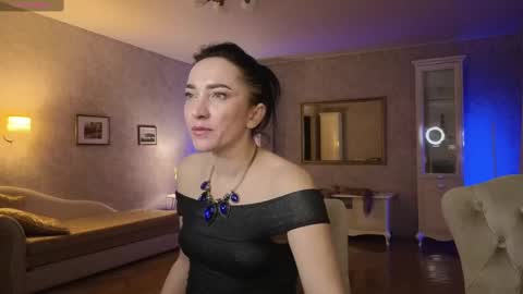 lina_flore online show from 02/16/25, 08:33
