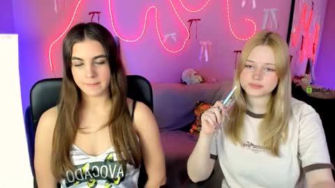 lina_fox12 online show from 03/25/26, 01:28