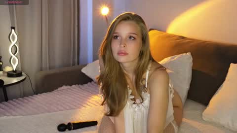 Snapshot of lina_kriss chatting on 06/14/26, 05:09 Kriss and Lina online show from 06/14/26, 05:09