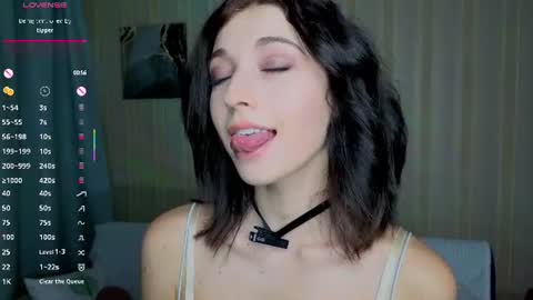 Snapshot of lina_leum chatting on 07/04/26, 02:12 Lina online show from 07/04/26, 02:12
