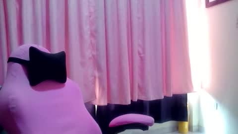 Snapshot of lina_maria99 chatting on 06/04/26, 03:40 Lina Mara99 online show from 06/04/26, 03:40