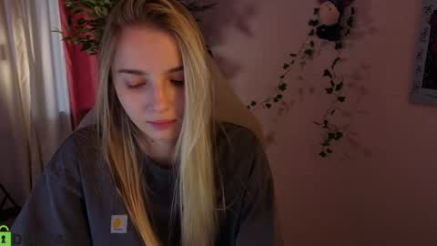 LINA online show from 05/04/26, 01:12