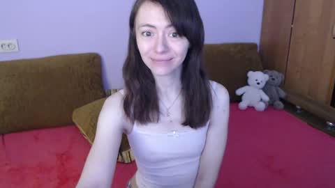 Snapshot of lina_rouge_ chatting on 05/15/26, 04:30 Lina Rouge online show from 05/15/26, 04:30