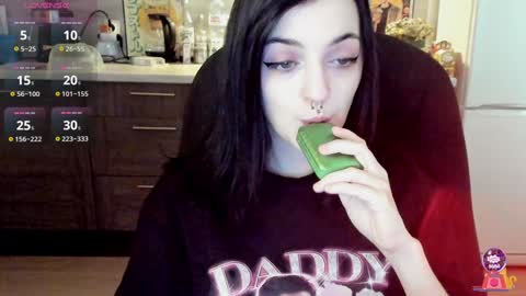 Lina 3  1715622743 online show from 02/04/25, 07:51