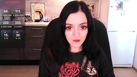 Lina 3  1715622743 online show from 10/17/25, 08:17