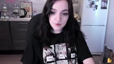 Lina 3  1715622743 online show from 04/13/26, 07:14