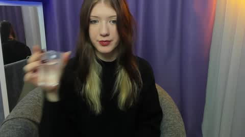 Lina online show from 12/19/24, 08:55