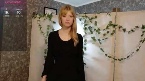 Lina online show from 05/13/26, 08:27