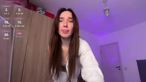 Lina online show from 11/05/25, 07:36